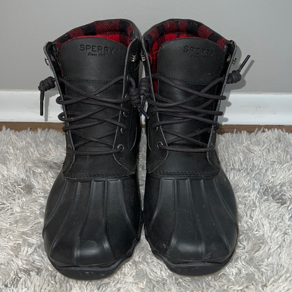 Men Sperry duck boots
